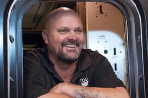 David Wells Exterior Train Driving PH Credit Lorenzo Bevilaqua, TBS (3)
