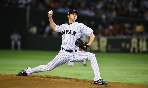 Talkin' Baseball] Yankees are selling Japanese Ohtani jerseys in their team  store : r/NYYankees