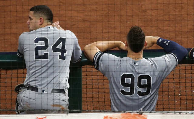 2018 Yankees Team-Signed Jersey by (37) with Aaron Judge, Gary