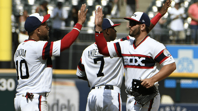 Rhys Hoskins explains gesture to bullpen on home run trot