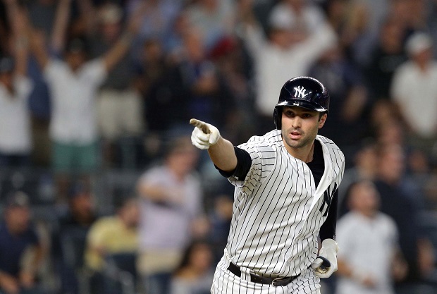 A bedroom fit for a Yankee fan - River Avenue Blues